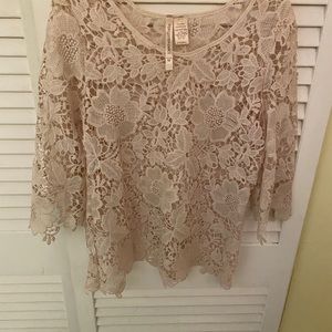Forgotten grace lace top